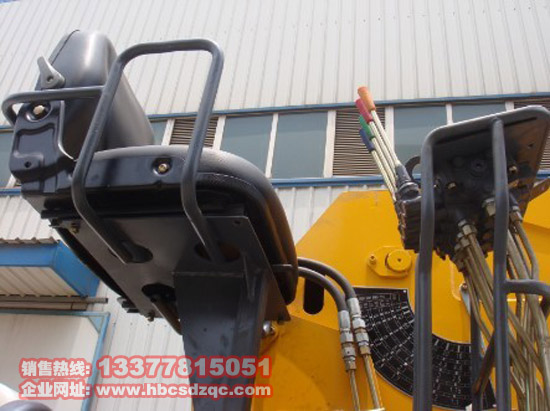 小型隨車(chē)吊2噸1噸