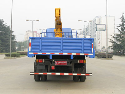 東風(fēng)乘龍隨車(chē)吊圖片