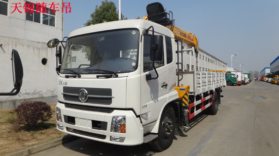 東風(fēng)天錦隨車吊圖片