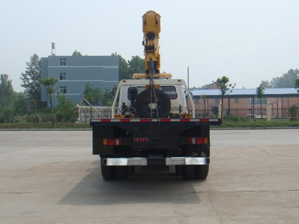 隨車起重運輸車