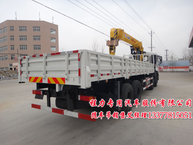 東風(fēng)天龍隨車吊天龍前四后八圖片