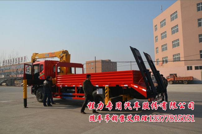 可以拉挖機(jī)隨車吊EQ5168JSQ